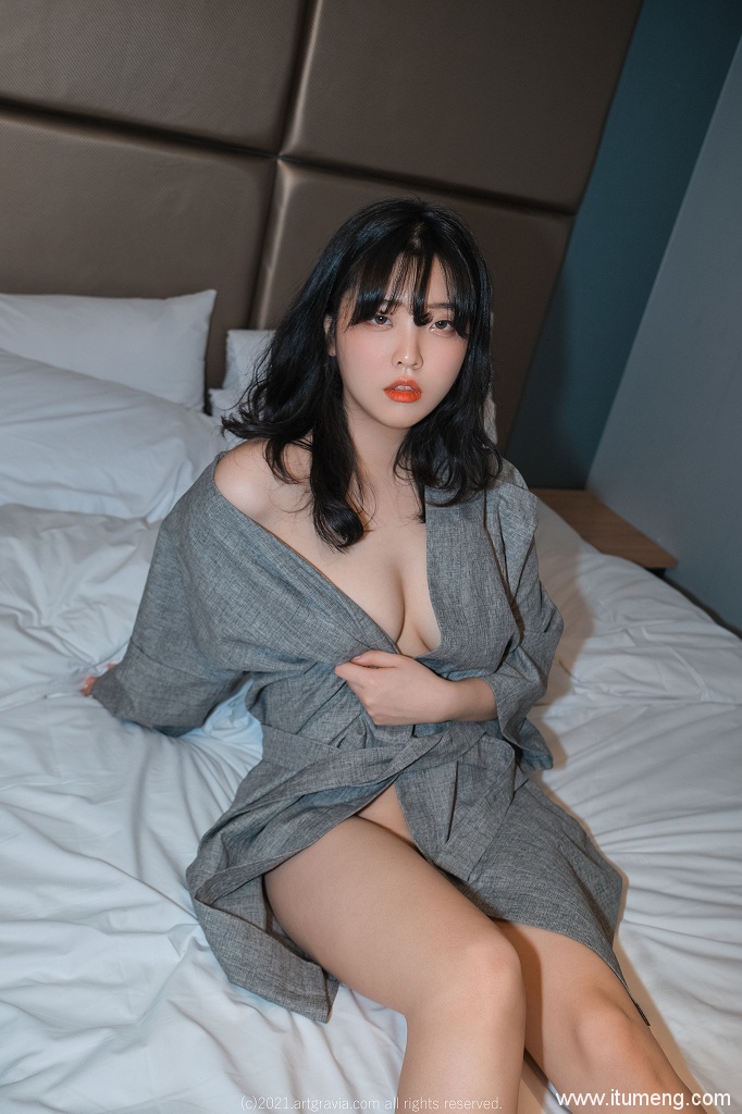 Hana Song (송하나) – ARTGRAVIA VOL 246(75P/153MB)