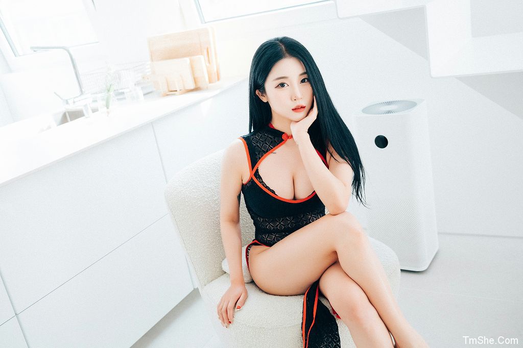 「普美Bomi」LOOZY – The undress(69P/906MB)